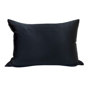 Silk by Sejs Silkepudebetræk 50x70cm - Charmeuse silke - Sort